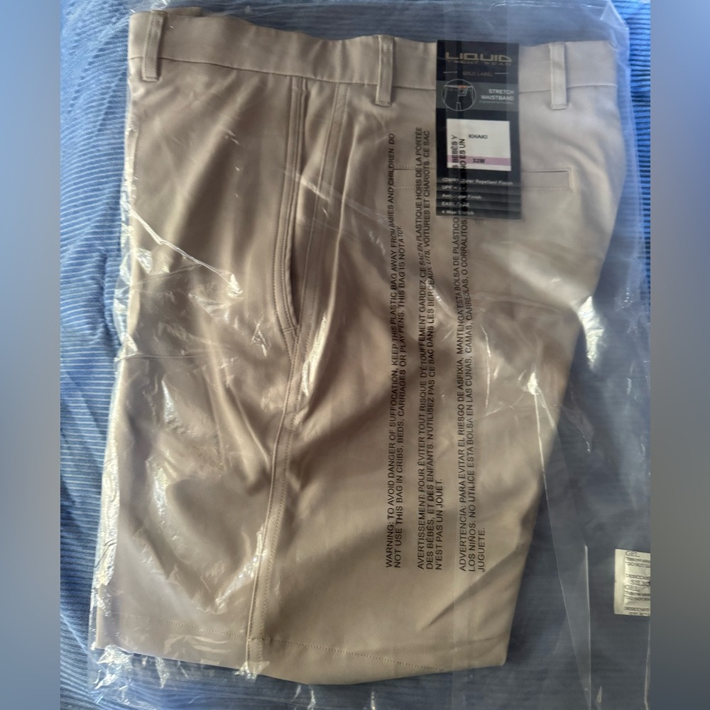 Liquid Yacht Wear - Gold Label - Khaki Shorts - Size 32W